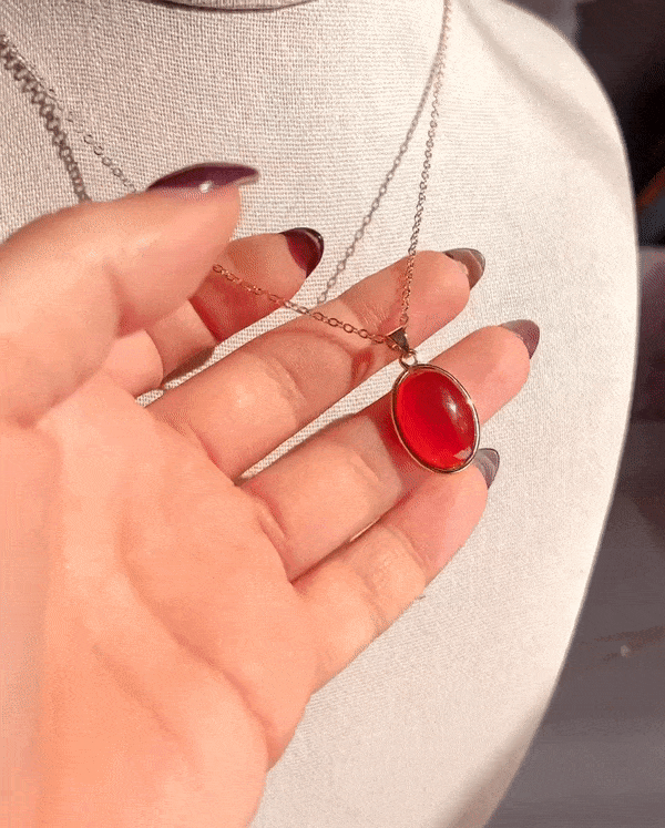 Magnetic | carnelian pendant necklace