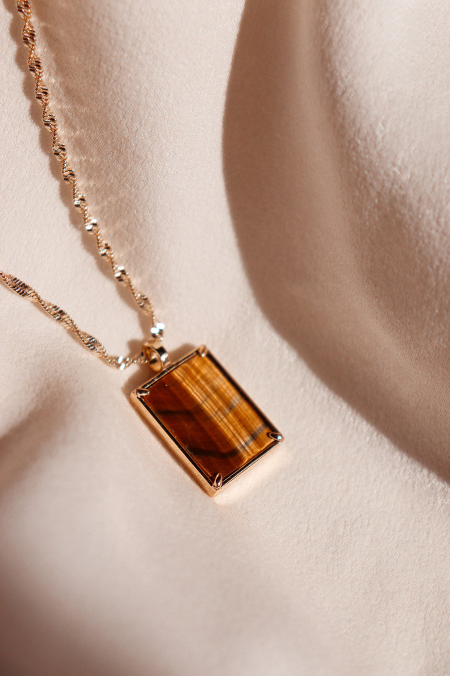 Sekhmet | tiger's eye window necklace