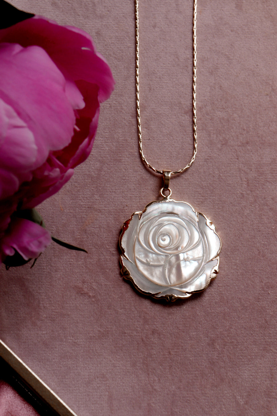 Sophia | mother of pearl rose necklace