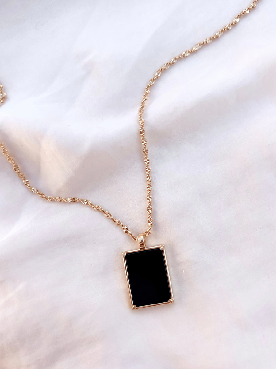Hekate | black onyx necklace