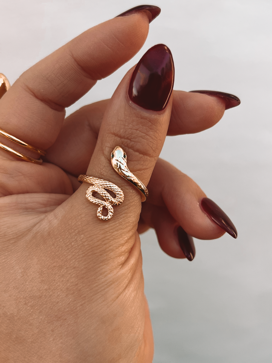 Medusa | golden serpent ring